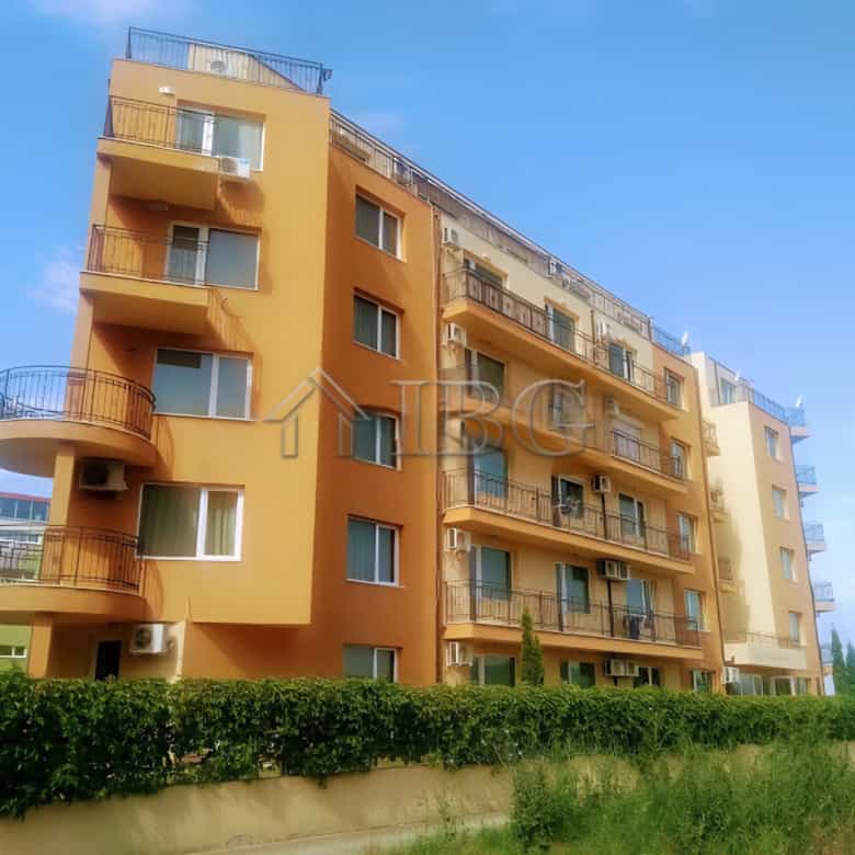 Studio with direct exit to the pool in Amadeus 19, Sunny Beach.