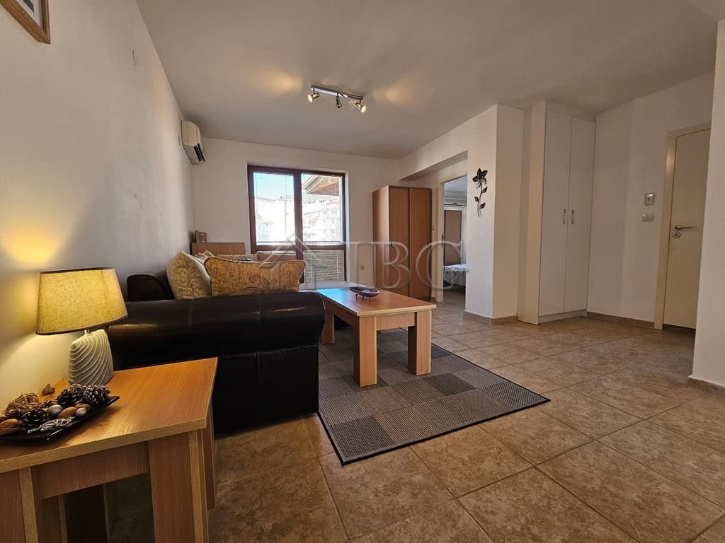 Bright apartment with sea views in Sveti Vlas, Dinevi Resort, featuring modern furnishings and spaci.