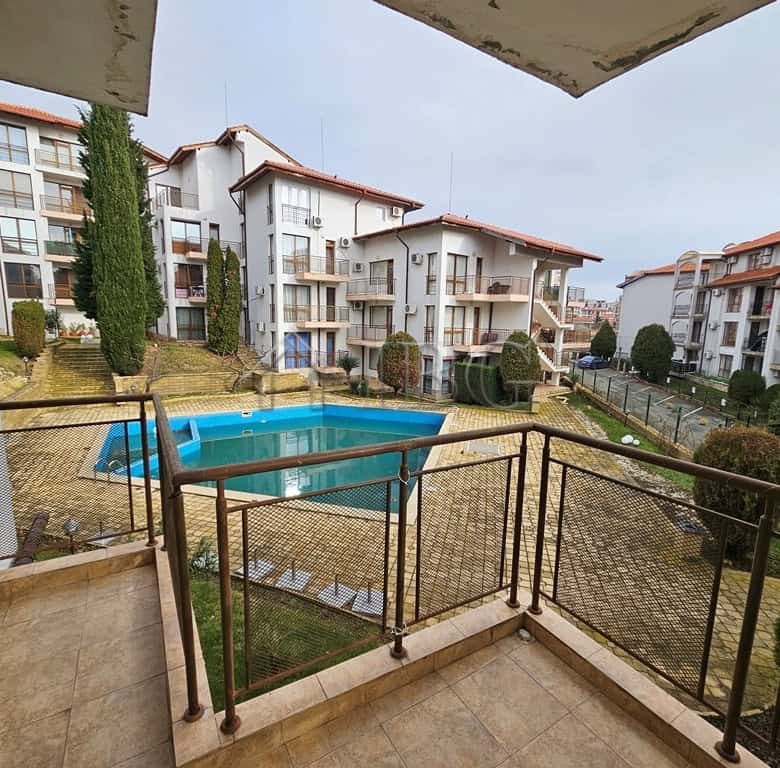 Pool view of a 1-bedroom apartment in Complex Compass, Sveti Vlas, Dinevi Resort.
