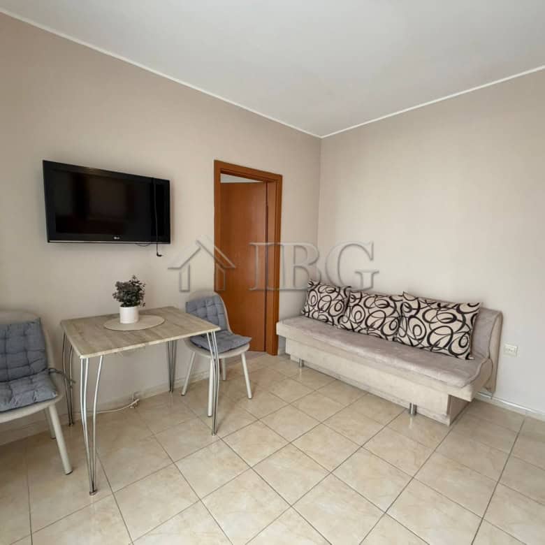 Bright 1-bedroom apartment with modern furnishings in Sunny Day 3 Complex, perfect for relaxing holi.