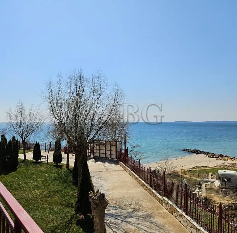 Front line one-bedroom sea view apartment overlooking Sveti Vlas beach.