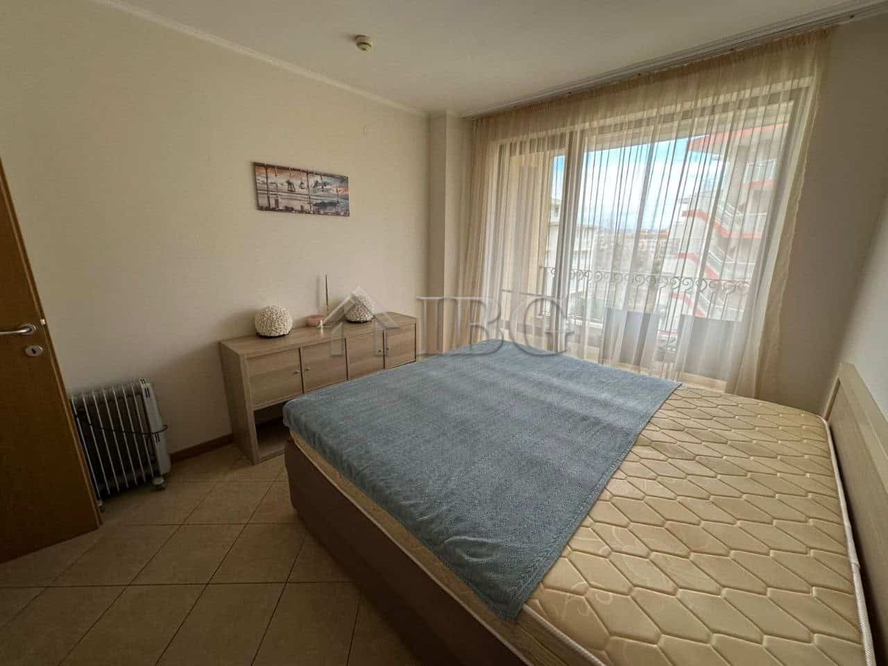Furnished one-bedroom apartment in Royal Sun complex, Sunny Beach, Bulgaria, with a balcony and sea.