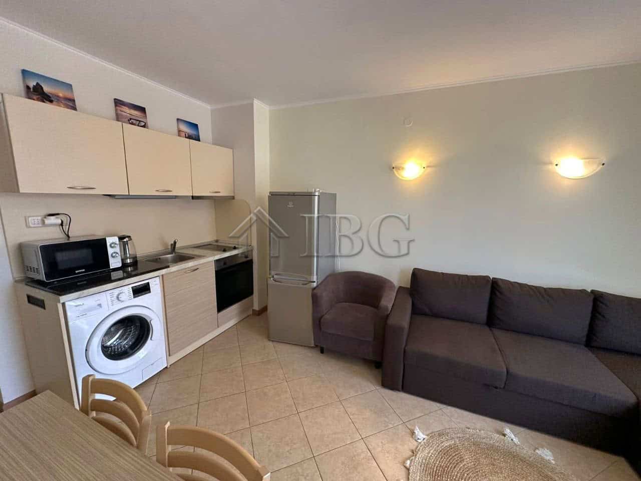 Furnished one-bedroom apartment in Royal Sun, Sunny Beach, featuring modern amenities and a comforta.