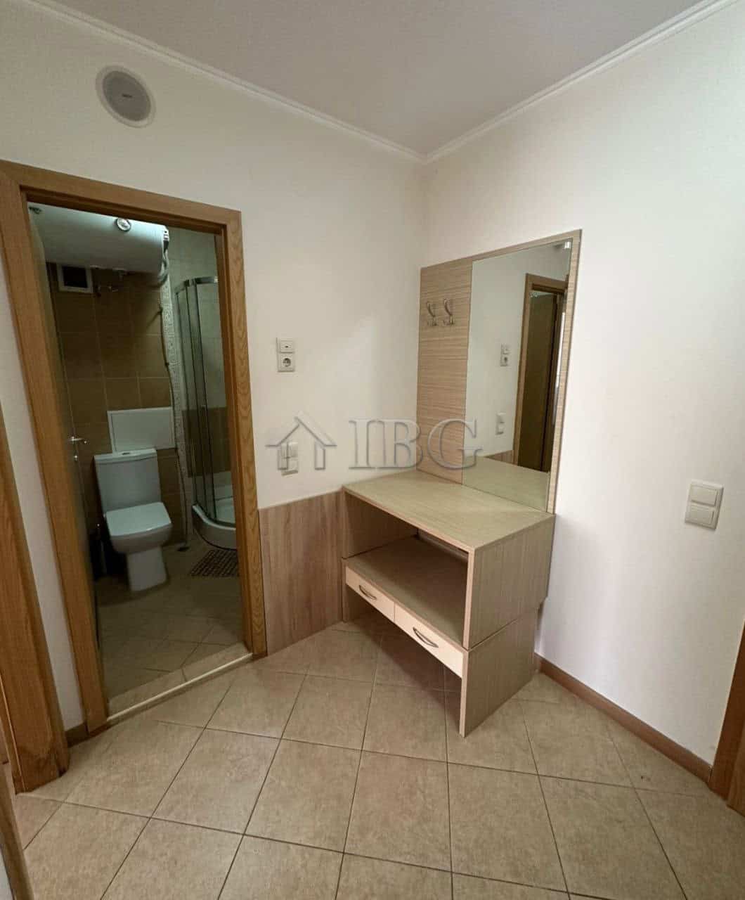 Furnished one-bedroom apartment in Royal Sun complex, Sunny Beach, Bulgaria, with modern amenities a.