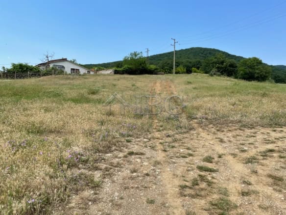 Building plot for sale in Kosharitsa, Bulgaria, ideal for residential development. Spacious land wit.