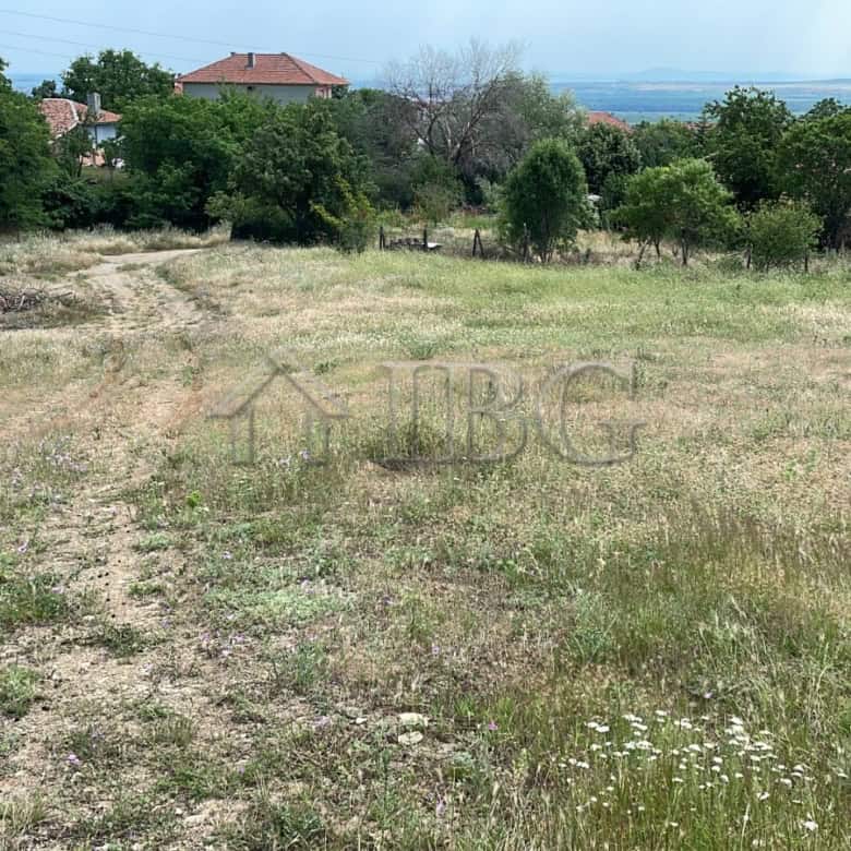 Building Plot for Sale in Kosharitsa with scenic countryside views.