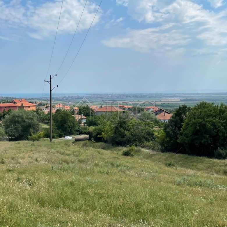 Building plot for sale in Kosharitsa with scenic countryside views. Perfect for custom home developm.