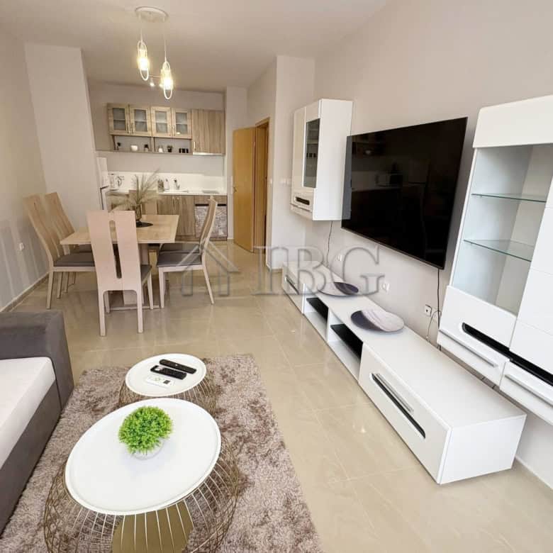 Bright and spacious one-bedroom apartment featuring a pool view in the Sunflower complex, perfect fo.