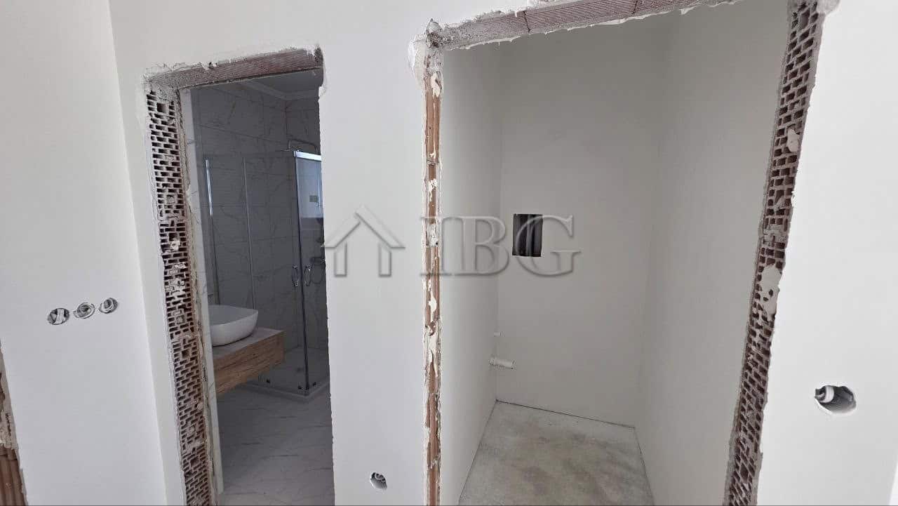 Bright studio apartment with balcony at La Mer Silver Residence, Sunny Beach.