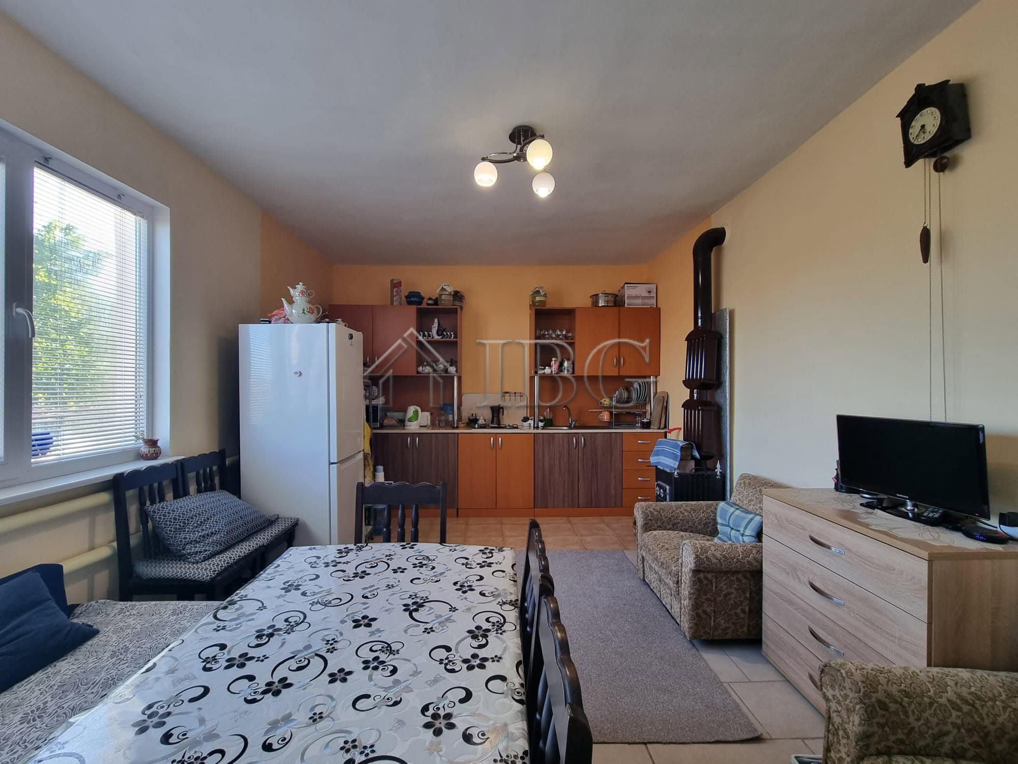 Cozy house with yard in Vinarsko Village, Burgas Region, ideal for family living or vacation. Spacio.