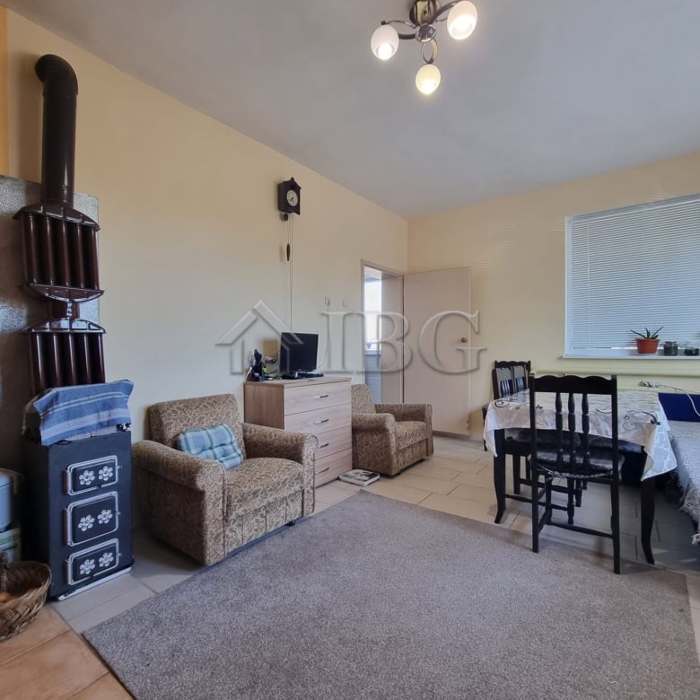 Charming house with yard located in Vinarsko Village, Burgas Region, ideal for peaceful living and o.
