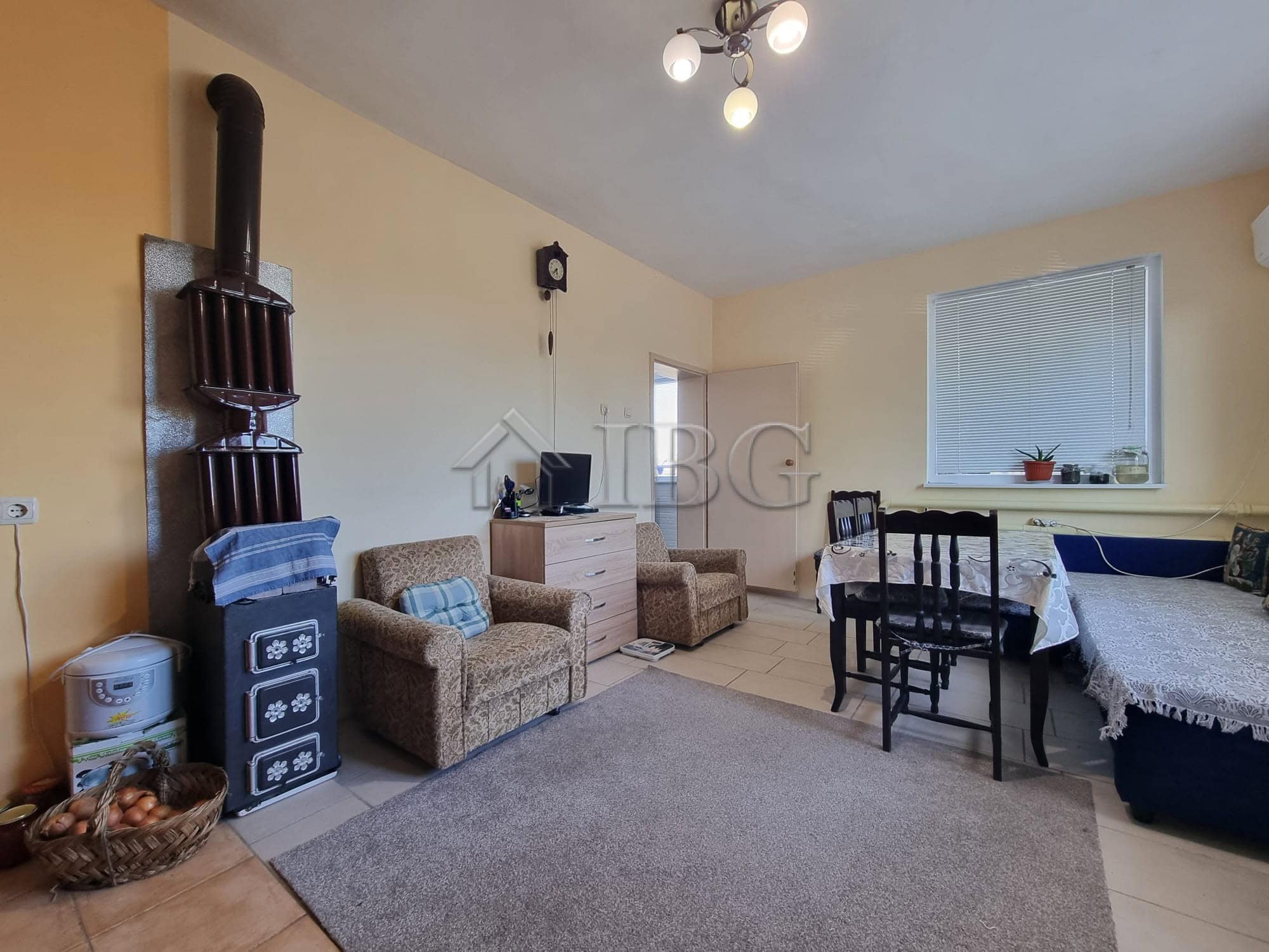 Charming house with yard located in Vinarsko Village, Burgas Region, ideal for peaceful living and o.