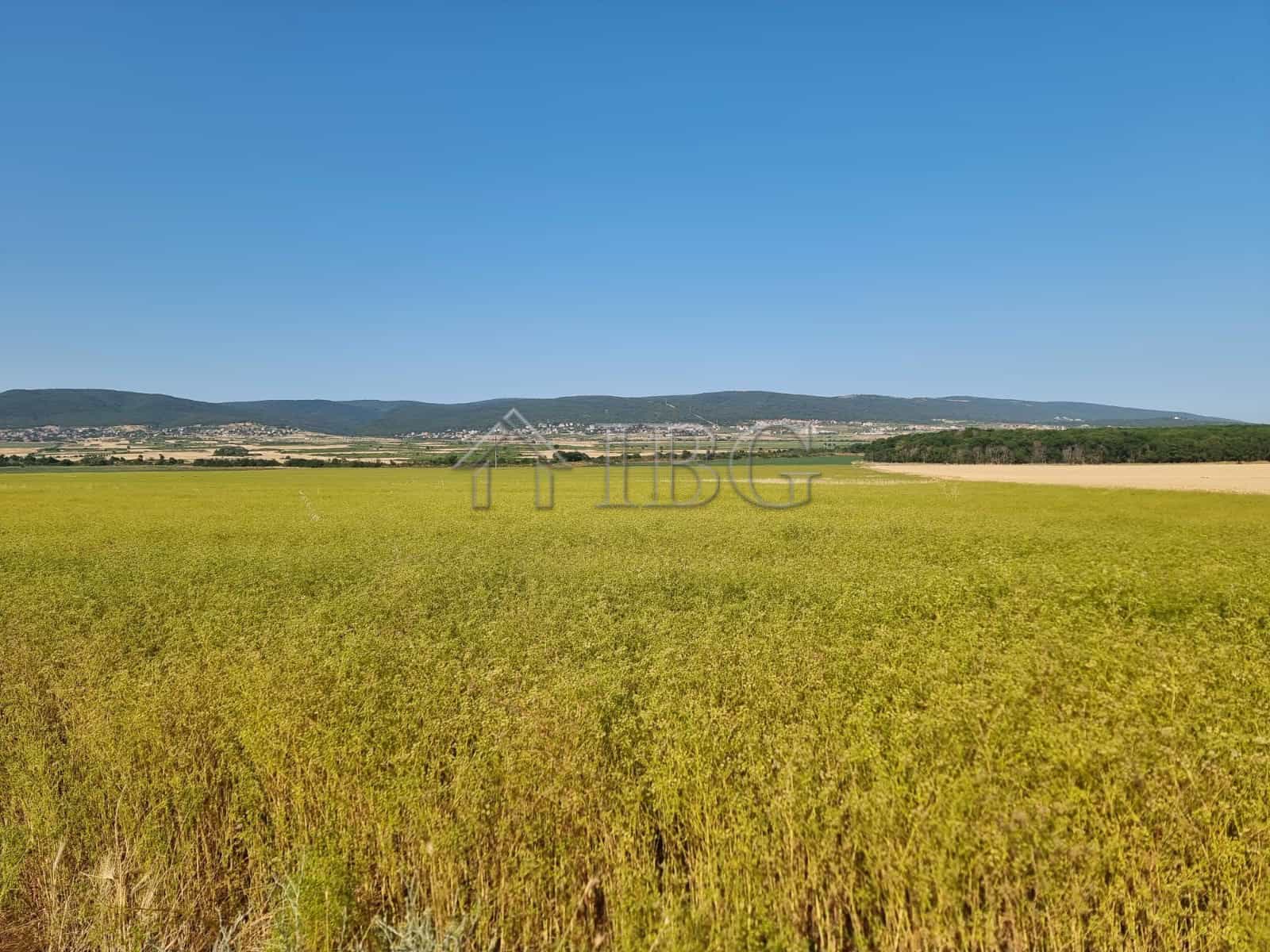Land plot for sale in Drenaka, Tunkovo, Burgas Region, ideal for development or investment.