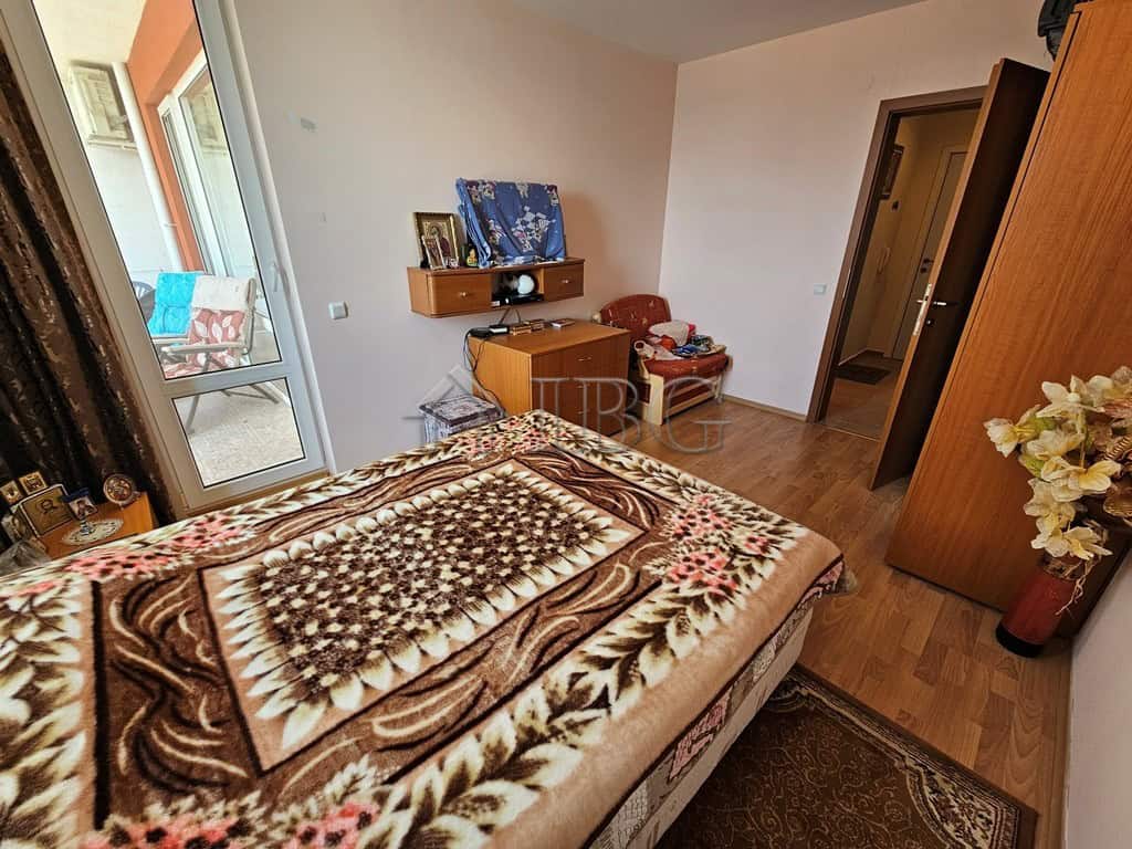 Sea view one-bedroom apartment in Sveti Vlas, front line at Panorama Fort Beach.