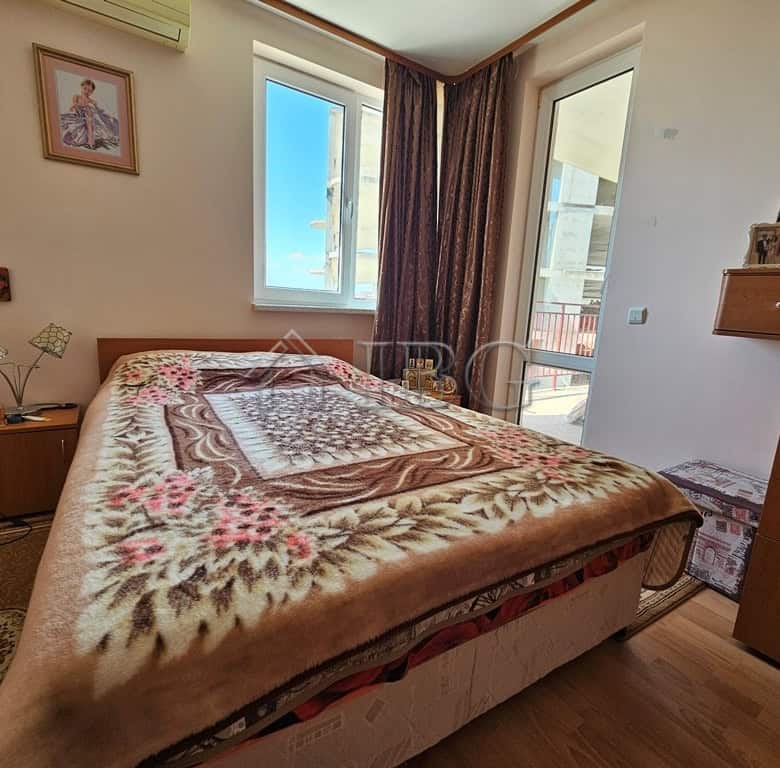 Cozy one-bedroom apartment with sea views at Panorama Fort Beach, Sveti Vlas. Perfect for relaxing h.