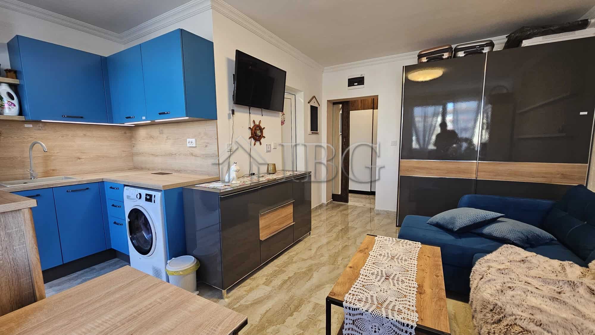 Bright and modern apartment with a fully equipped kitchen and cozy living area in Sunny Beach. Perfe.