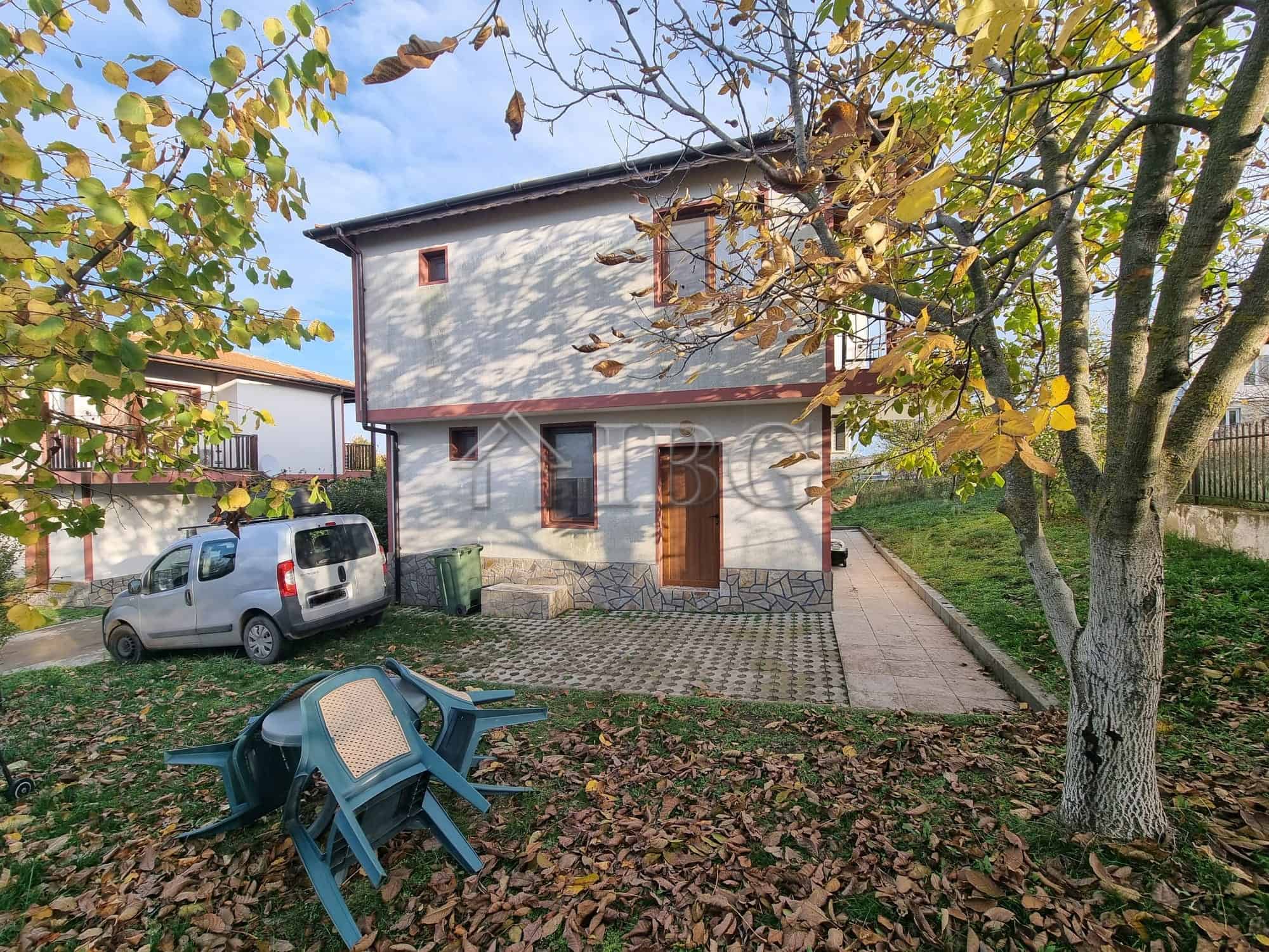 Two-story house in Aleksandrovo, Burgas with garden and parking space.