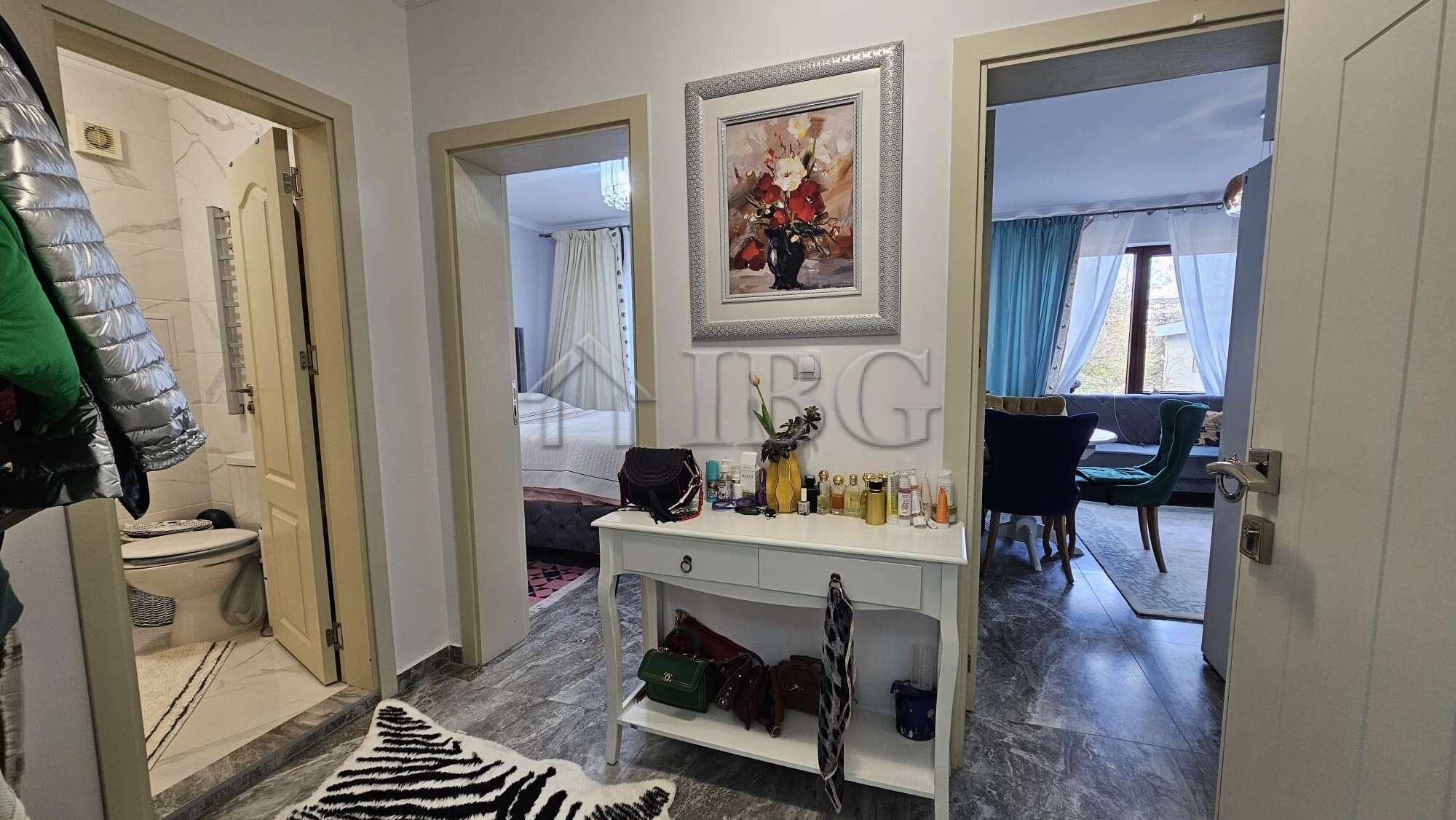 Bright one-bedroom apartment in Valencia Gardens, Nessebar with stylish interior and spacious living.