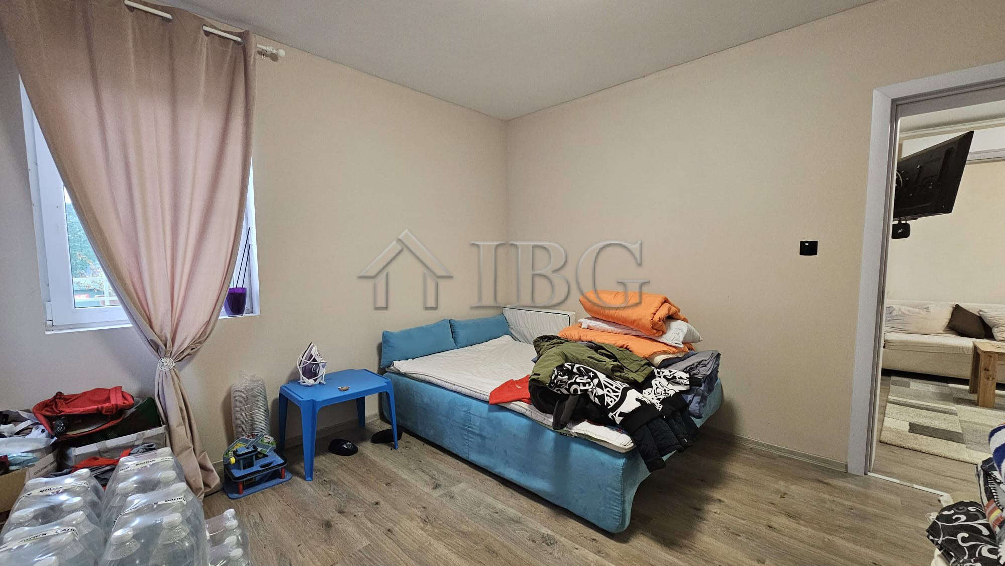 Bright interior of a 3-bedroom house with a spacious yard near the sea. Ideal for family living in O.
