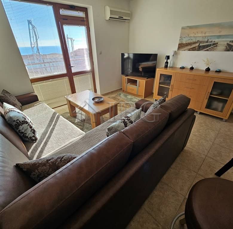 Bright living room with sea view, 2-bedroom apartment in Sveti Vlas Dinevi Resort.