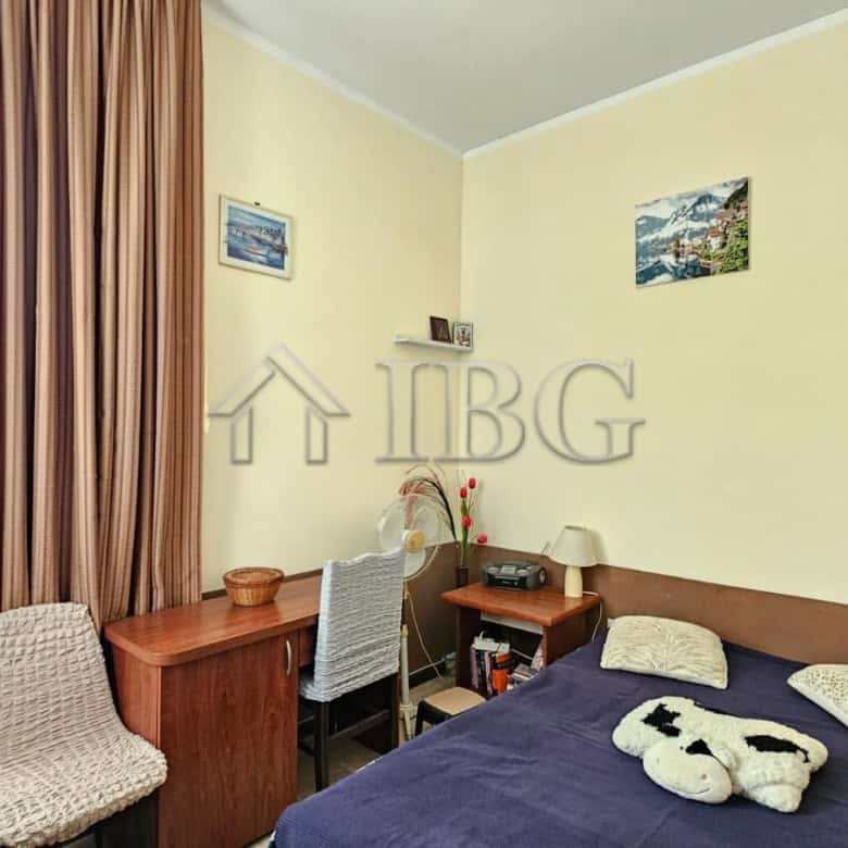 Commercial property for sale in Sunny Beach, Old Junction area, ideal for investment or business use.