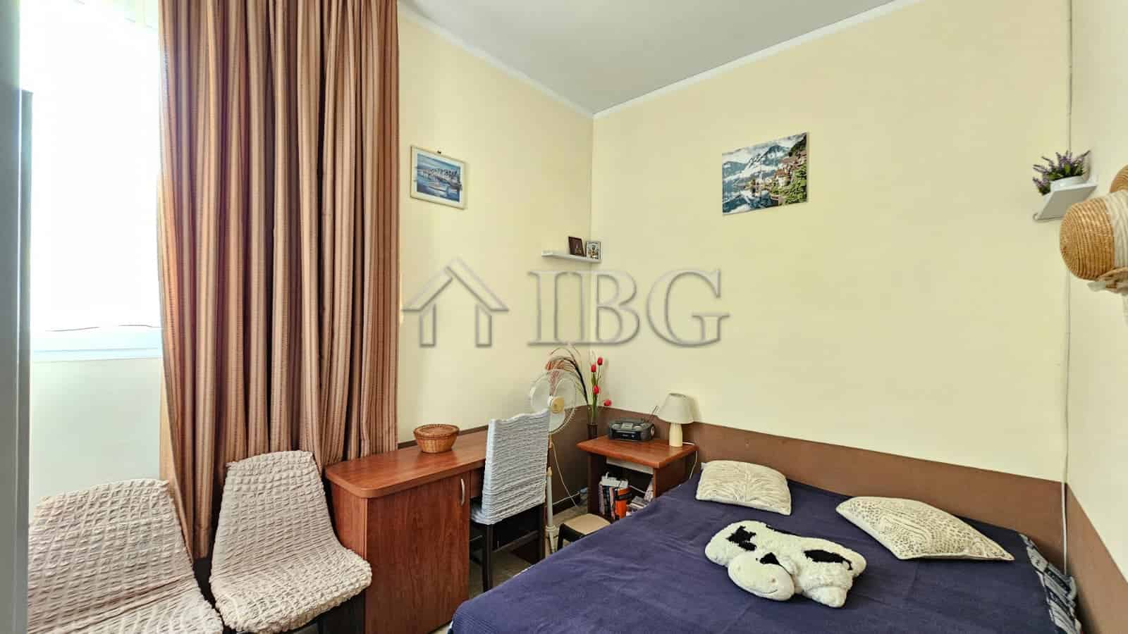 Commercial property for sale in Sunny Beach, Old Junction area, ideal for investment or business use.