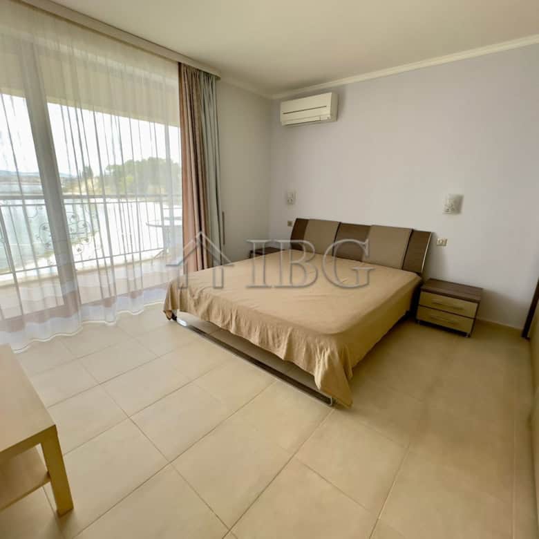 Spacious 3-room apartment featuring front sea view near Akrotiria Beach in Nessebar.