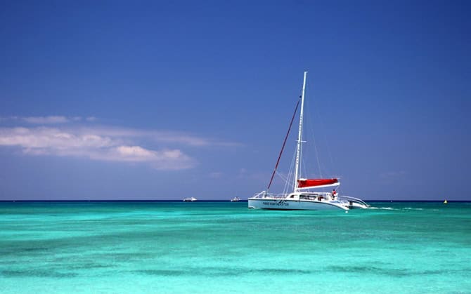 Beautiful land plots on Little Cayman, Cayman Islands, ideal for building your tropical retreat.