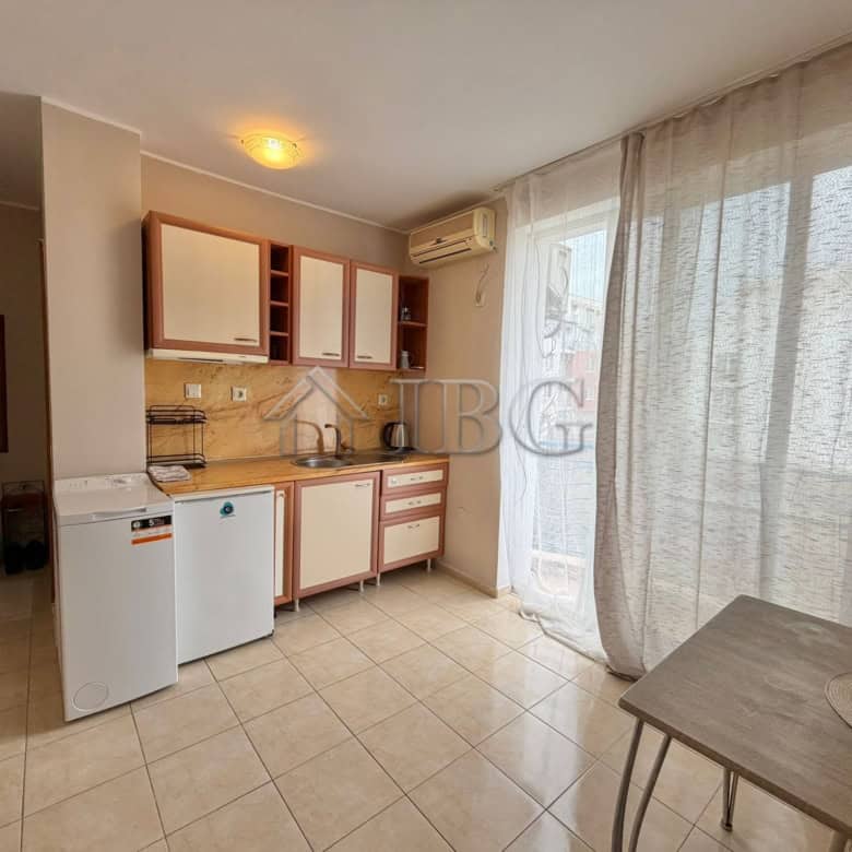 Bright 1-bedroom apartment with kitchen in Sunny Day 3 Complex, Sunny Beach.