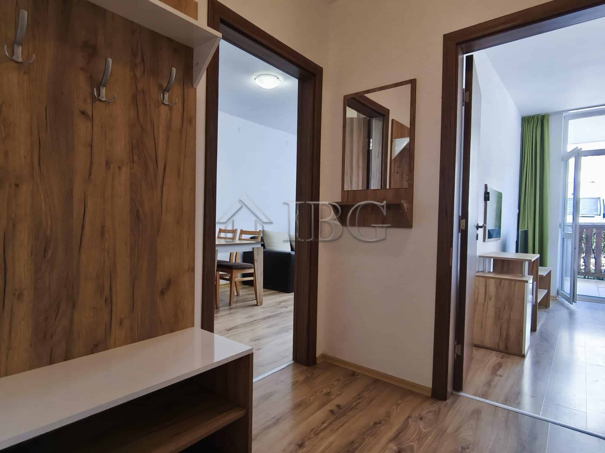 Bright one-bedroom apartment in Chateau Aheloy 2, Aheloy, perfect for sale.