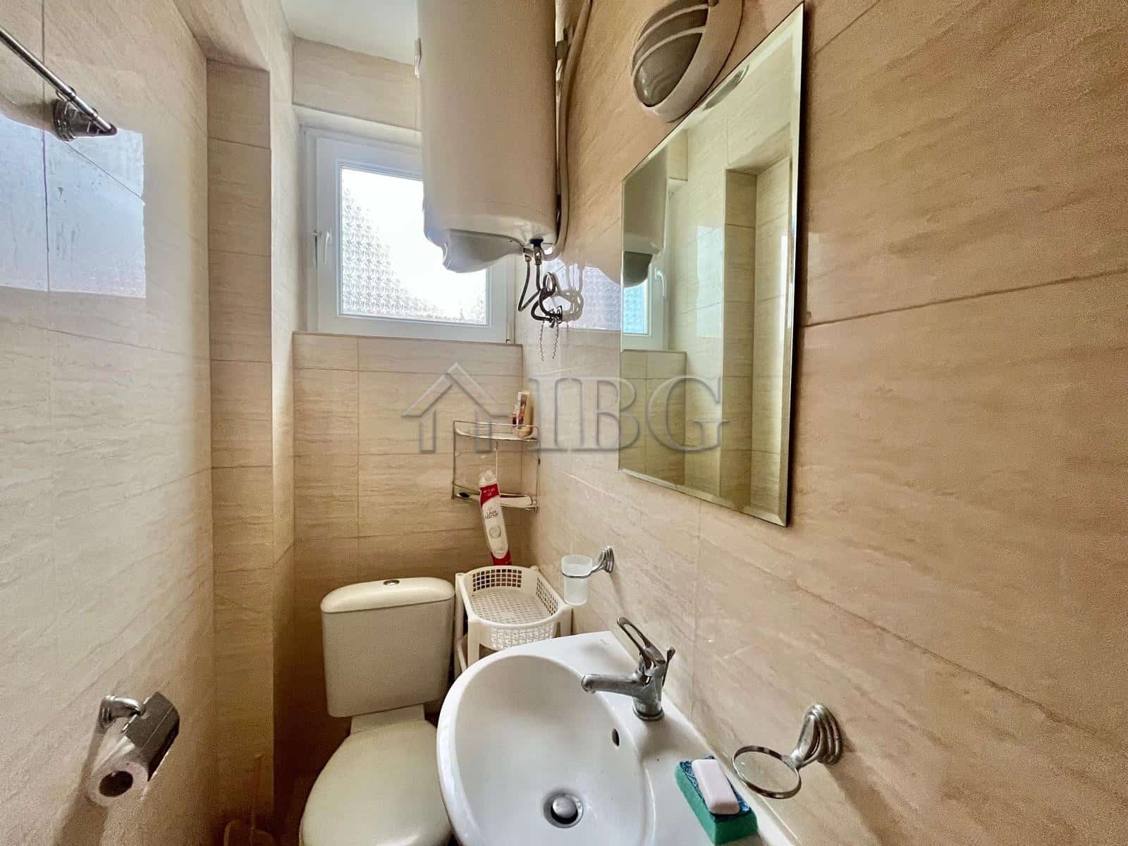 Bright bathroom with modern fixtures in Laguna 3, Sunny Beach.