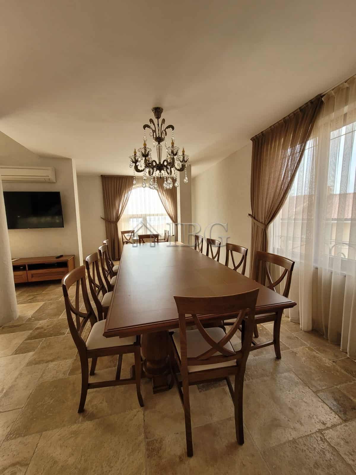 Luxurious three-level maisonette dining area with sea views in Sveti Vlas.