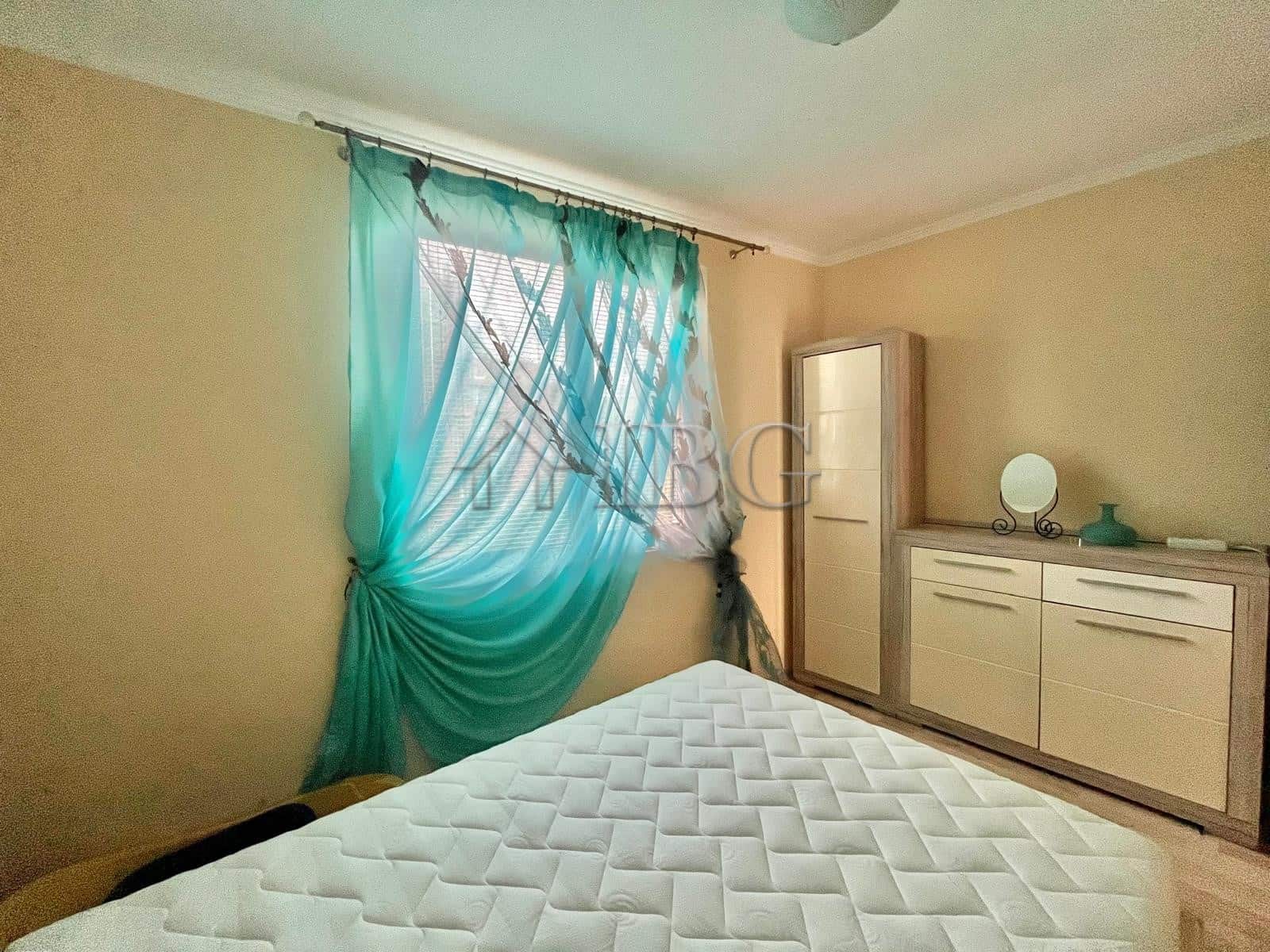 Spacious 2-bedroom apartment overlooking the pool in Laguna 3, Sunny Beach. Perfect for relaxing hol.