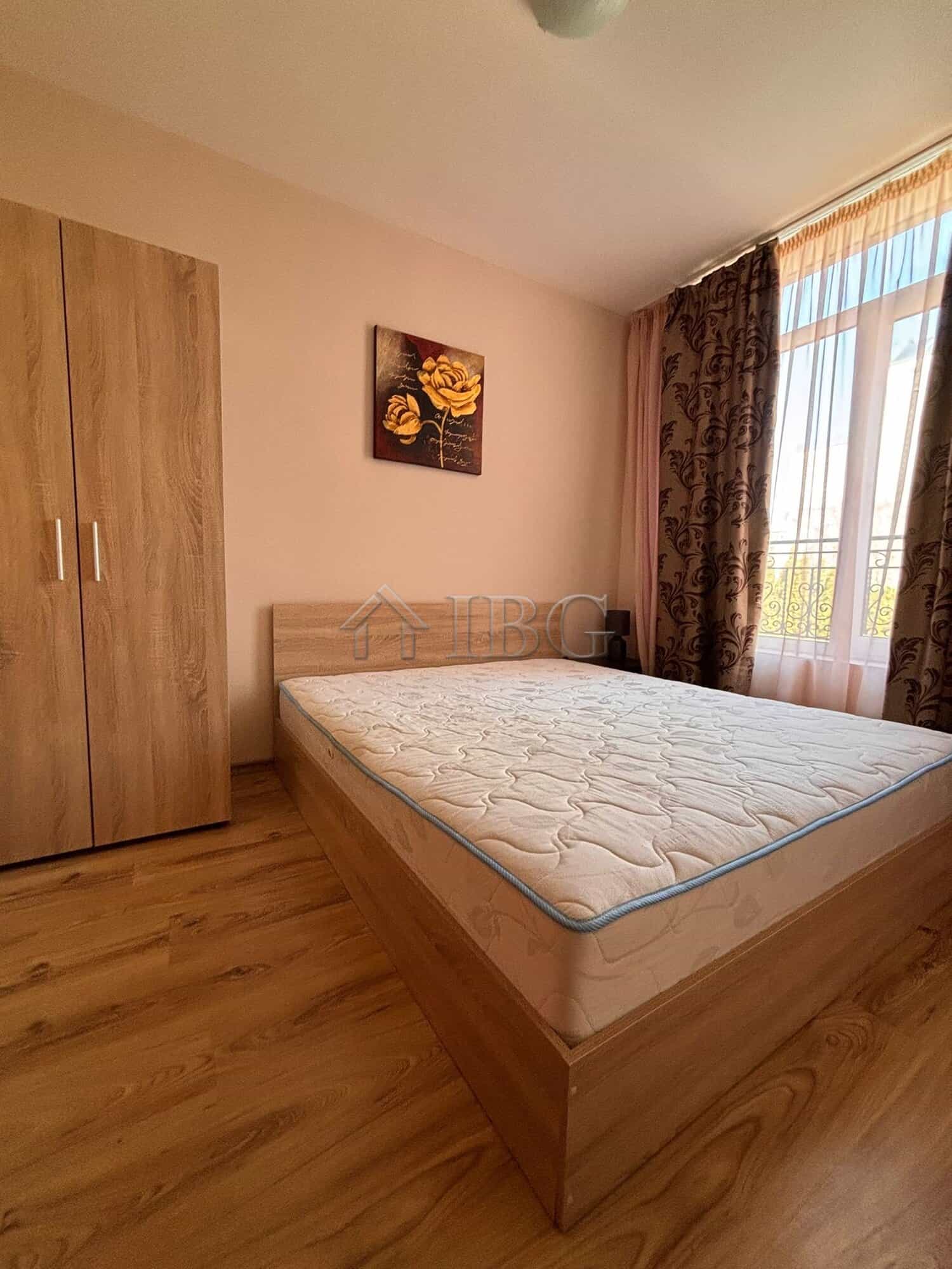 Bright 1-bedroom apartment with 2 bathrooms in Dawn Park, Sunny Beach, perfect for comfortable livin.
