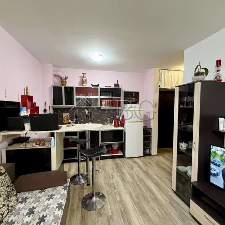 Modern furnished one-bedroom apartment in Sorento Sole Mare, Sveti Vlas, Bulgaria.