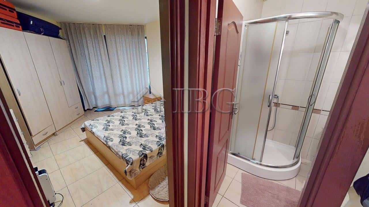 Furnished 1-bedroom apartment in Amadeus 1, Sunny Beach, Bulgaria, featuring a bedroom, bathroom, an.