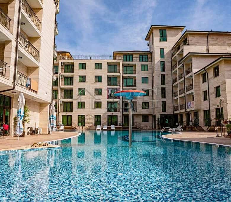 Bright apartment with pool view in Amadeus Lux, Sunny Beach.