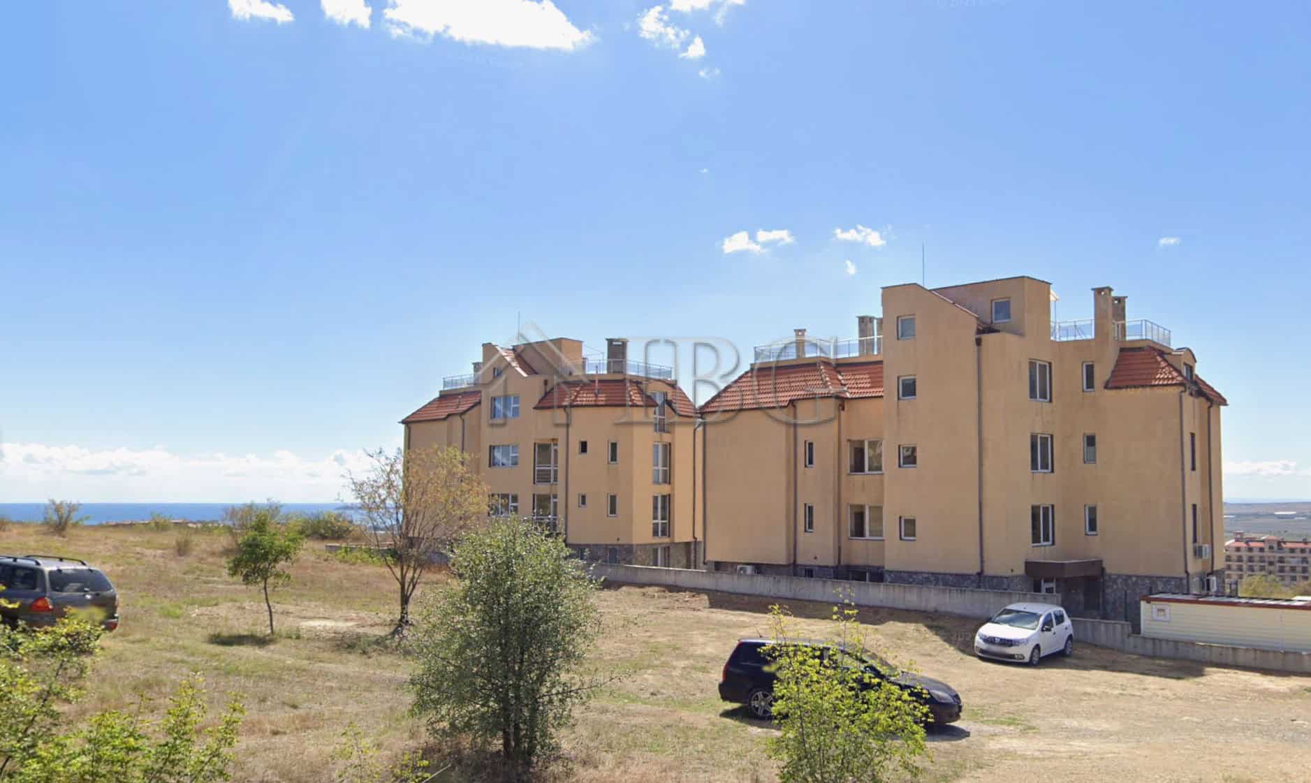 Sea view one-bedroom apartment in Anna Maria complex, Kosharitsa. Modern living space near the coast.