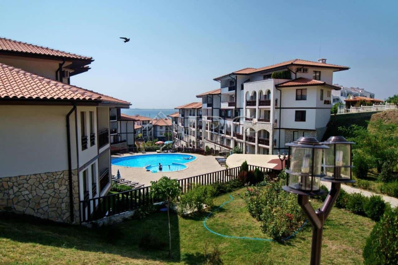 Seaside apartment complex with pool near the beach and marina in Sveti Vlas, Bulgaria. Spacious livi.