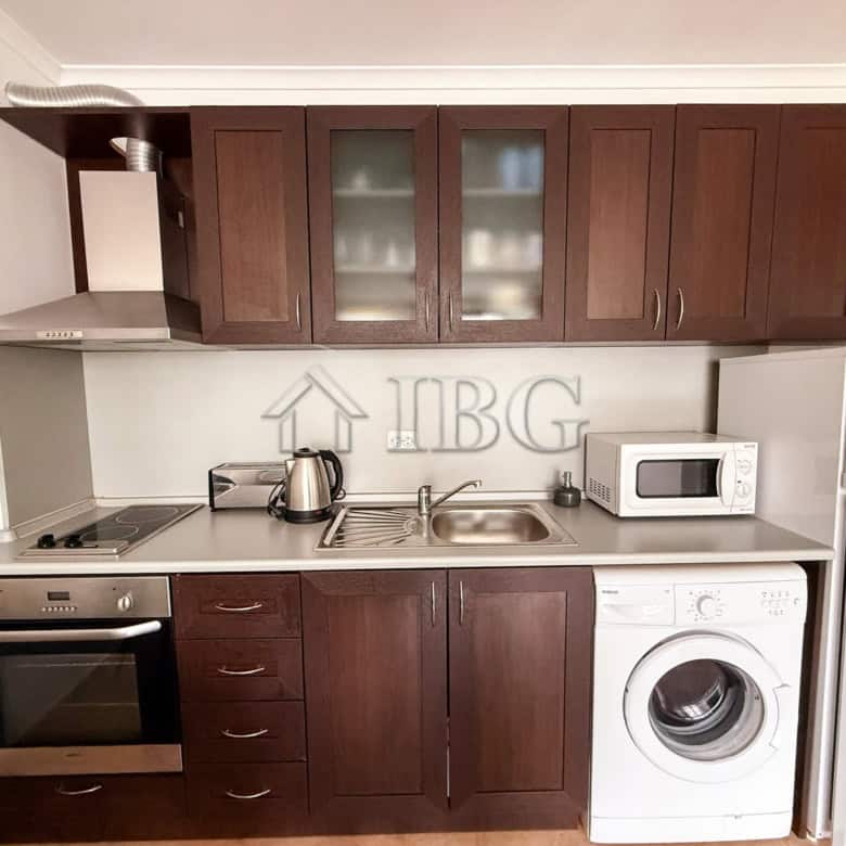 Bright furnished one-bedroom apartment in Arena 1, Sveti Vlas, with sea views and modern amenities.