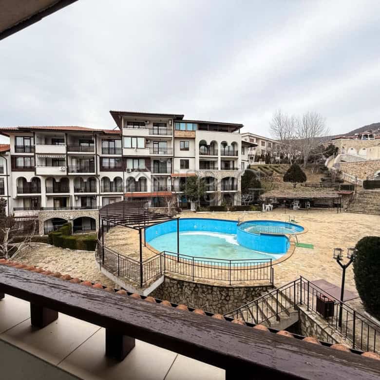 Apartment with pool and sea view in Sveti Vlas, Bulgaria.