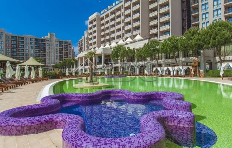 Apartment with Pool and Sea View | Barceló Royal Beach, Sunny Beach.