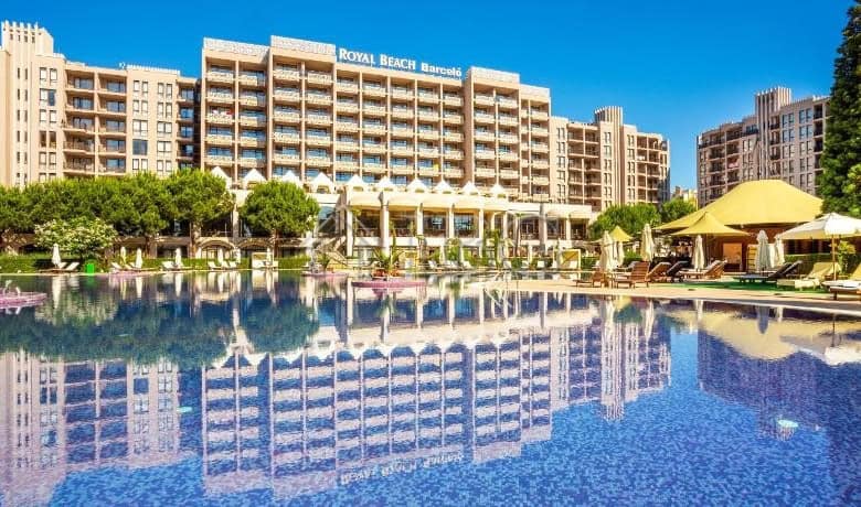 Modern apartment with pool and sea view at Barceló Royal Beach, Sunny Beach.