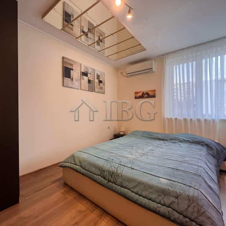 Bright 2-bedroom apartment overlooking Marina Fort Beach in Sveti Vlas. Modern interior with large w.
