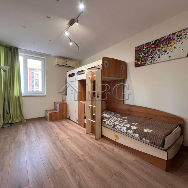 Bright 2-bedroom apartment featuring a marina view in Sveti Vlas, perfect for comfortable living or.