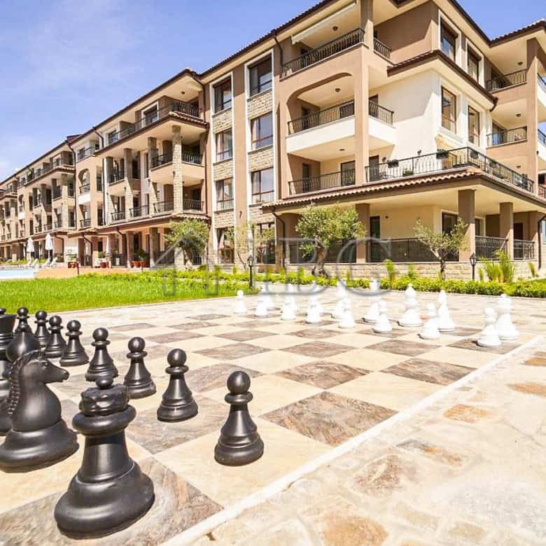 Sea view 1-bedroom apartment in Burgas Beach Resort 2, Sarafovo, Bulgaria.
