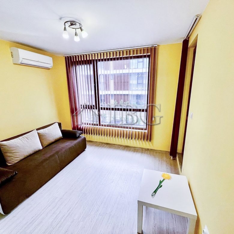 Spacious 1-bedroom apartment with sea views at Burgas Beach Resort 2, Sarafovo.