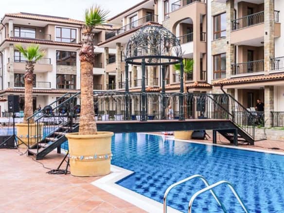 Apartment with pool and sea view in Burgas Beach Resort, Sarafovo, Bulgaria. Perfect for relaxing ho.