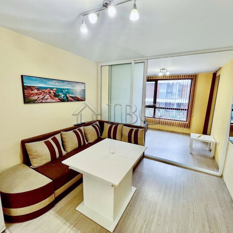 Bright 1-bedroom apartment with stunning sea views in Burgas Beach Resort 2, Sarafovo. Perfect for r.
