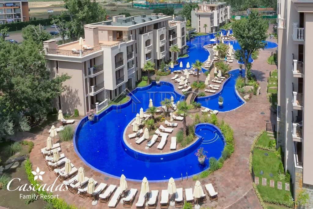 Luxurious apartment at Cascadas Family Resort with access to a stunning swimming pool and modern ame.